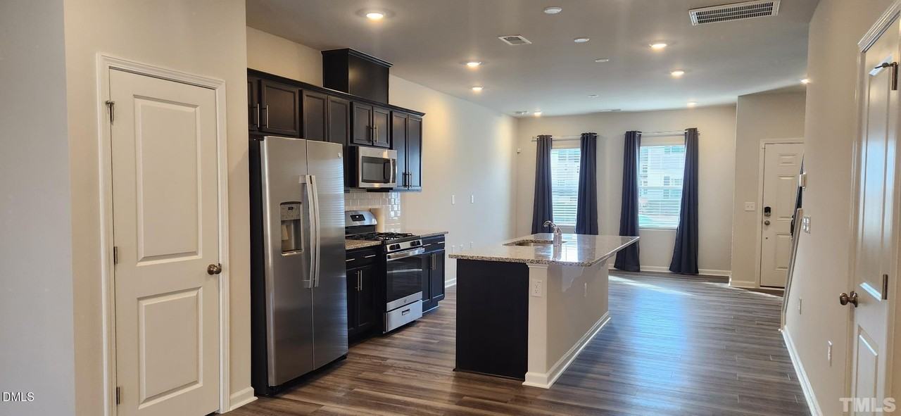 5337 Arkose Dr - Photo 3 of 10