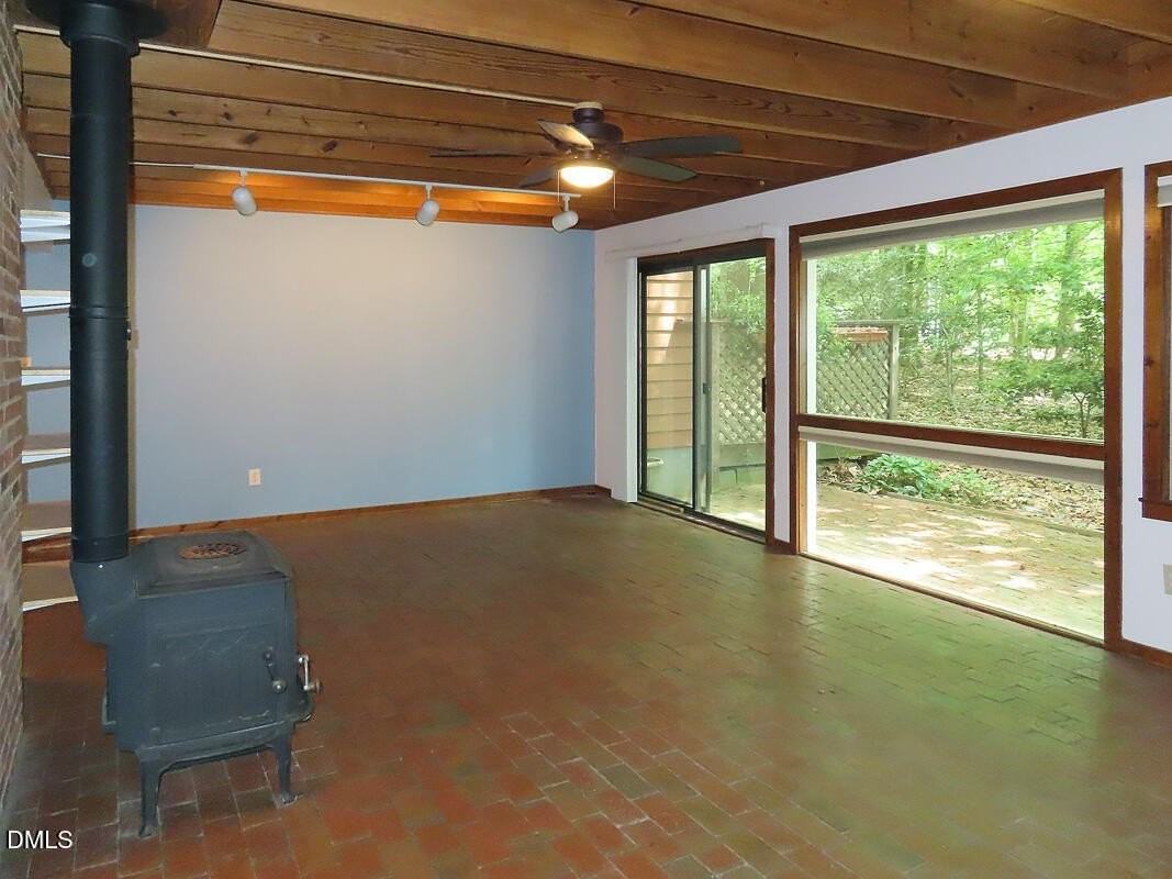 107 S Peak Dr - Photo 6 of 26