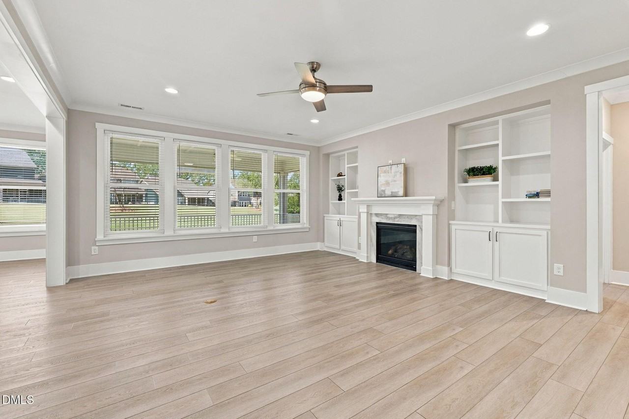 1318 Gordonia Way - Photo 4 of 50