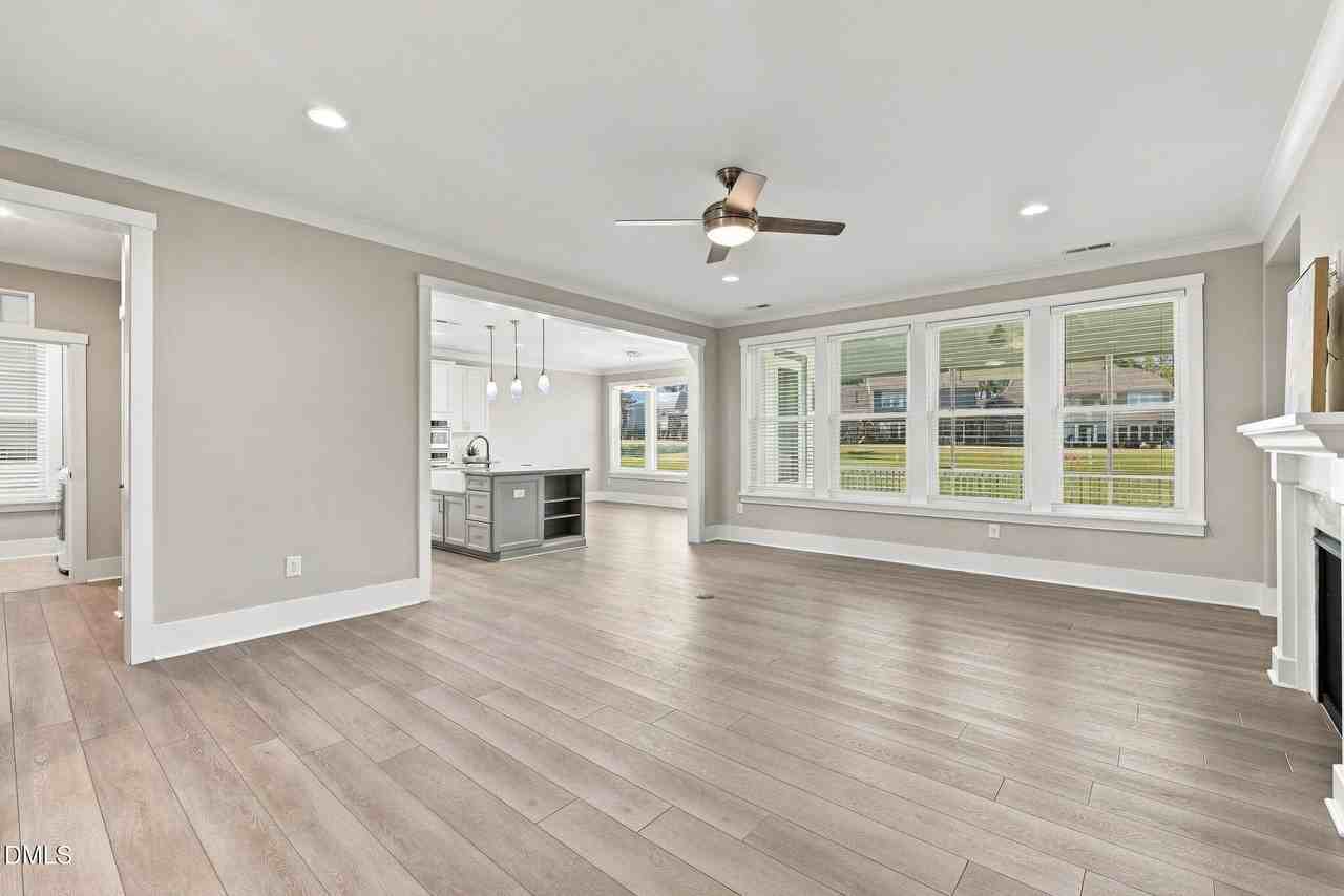 1318 Gordonia Way - Photo 5 of 50