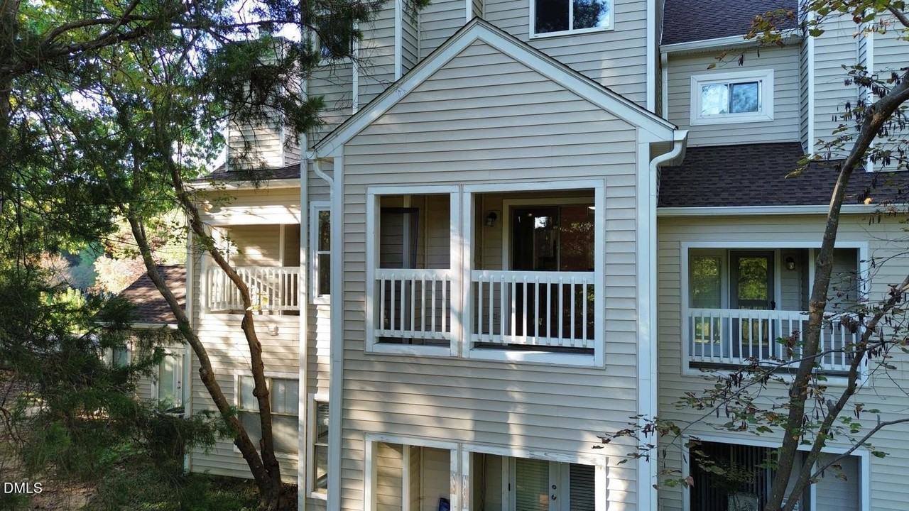 6011 Winterpointe Ln #205 - Photo 4 of 16
