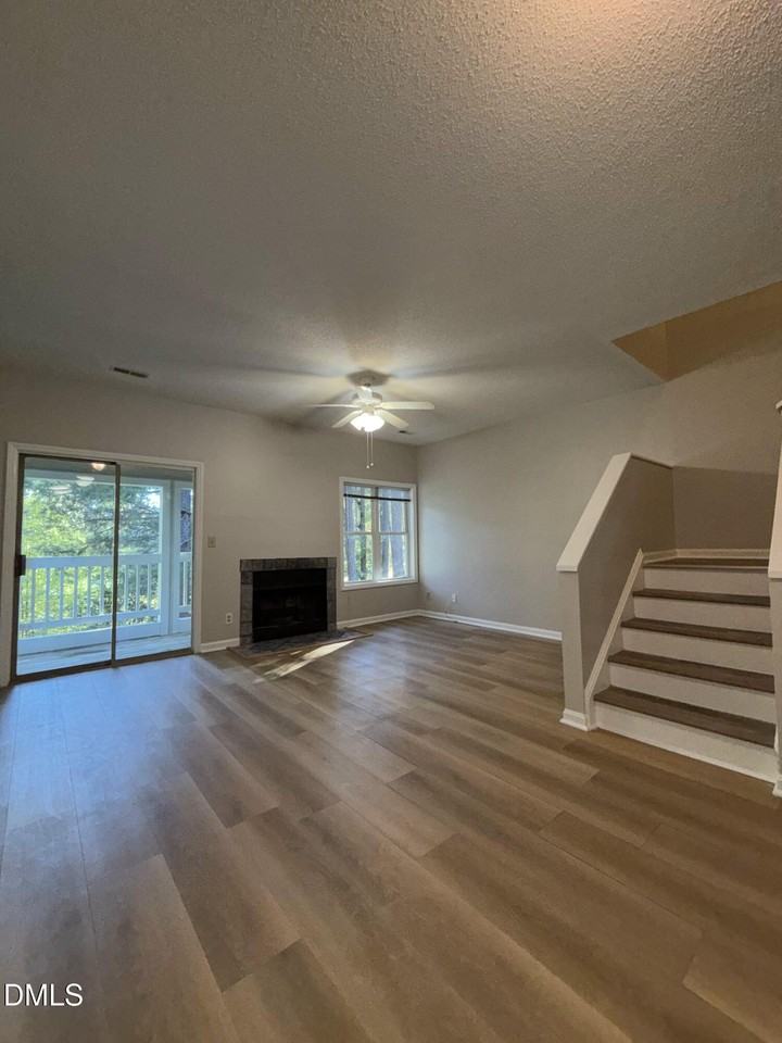 6011 Winterpointe Ln #205 - Photo 7 of 16
