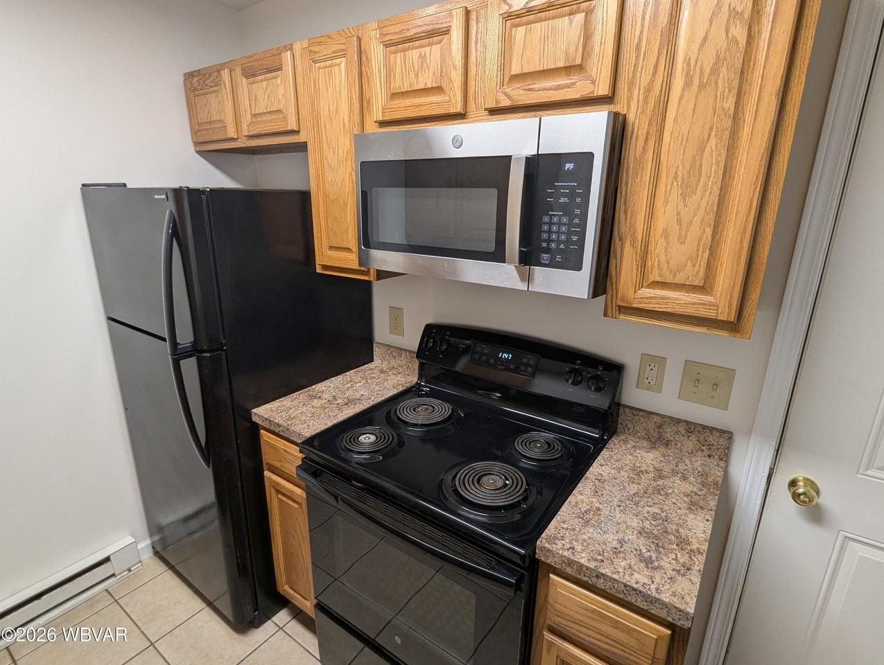 405 Meadow Aly - Photo 6 of 13
