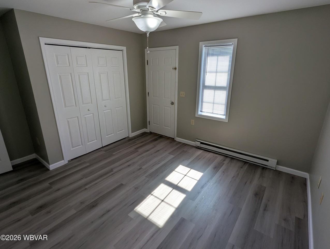 405 Meadow Aly - Photo 7 of 13