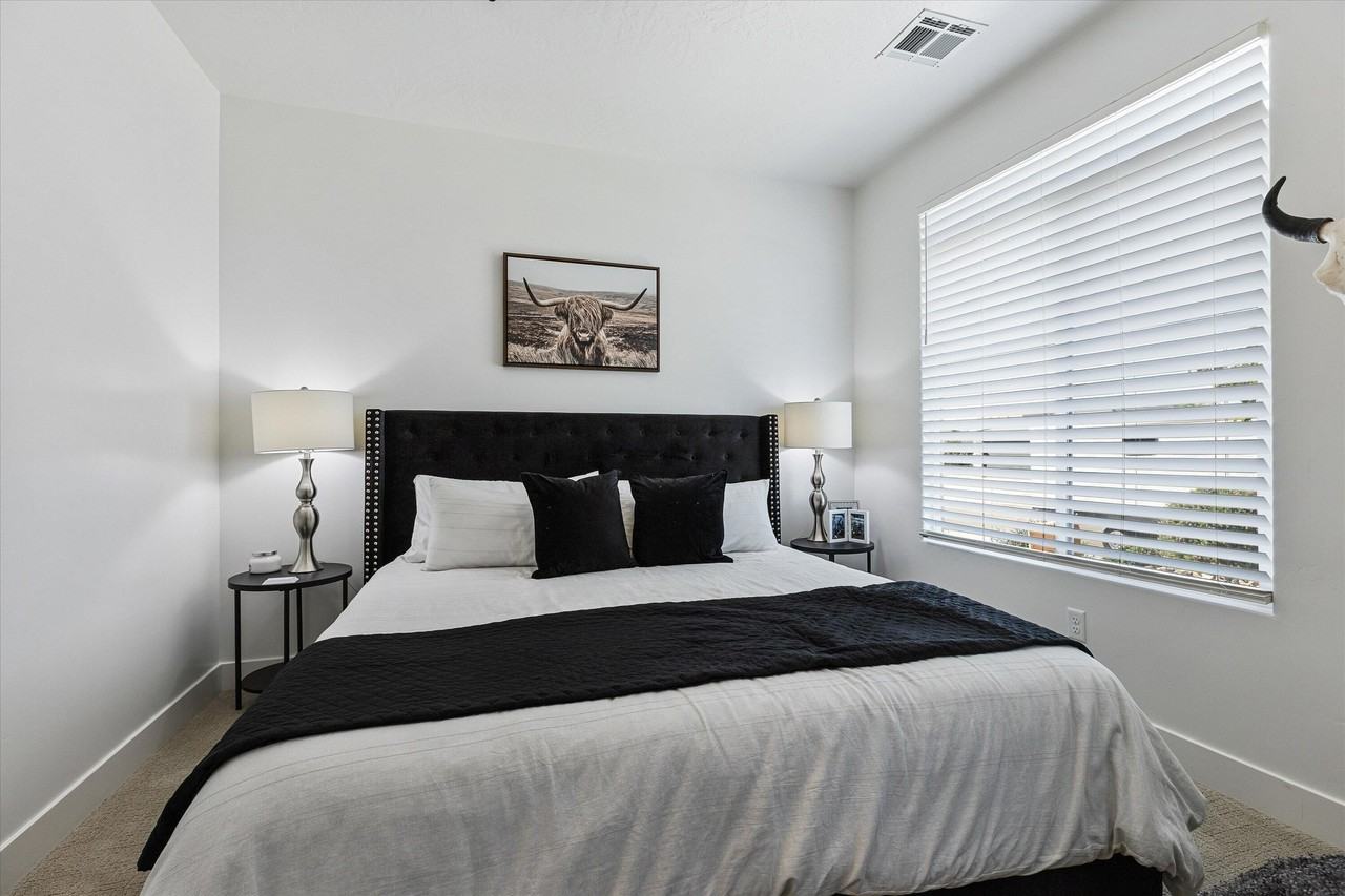 3070 E Photinia Dr - Photo 5 of 19