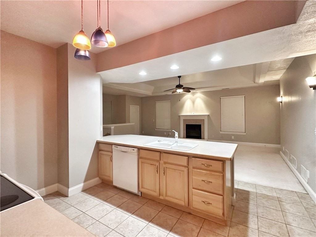 248 Adams Pointe Blvd #2 - Photo 6 of 23