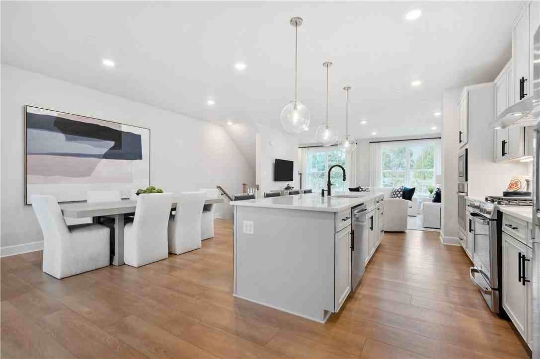 101 Breckenridge Ct - Photo 7 of 20
