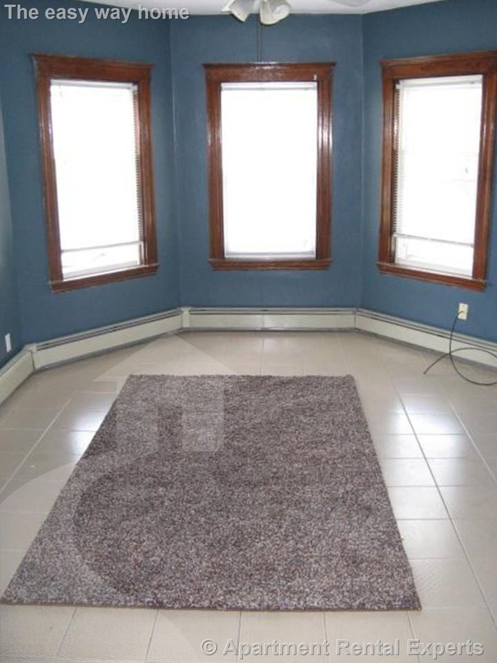 24 Burget Ave - Photo 4 of 12