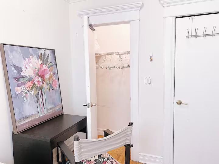 Private Bedroom in 4 Bedroom/1 Bathroom Home - Photo 3 of 5