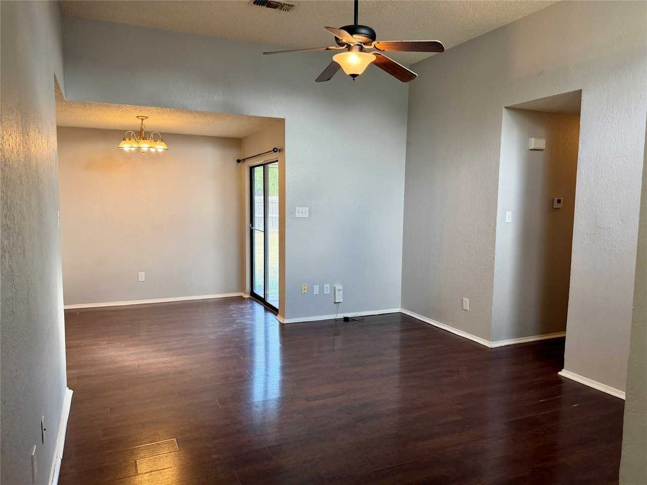 3749 Radcliff Rd - Photo 2 of 16