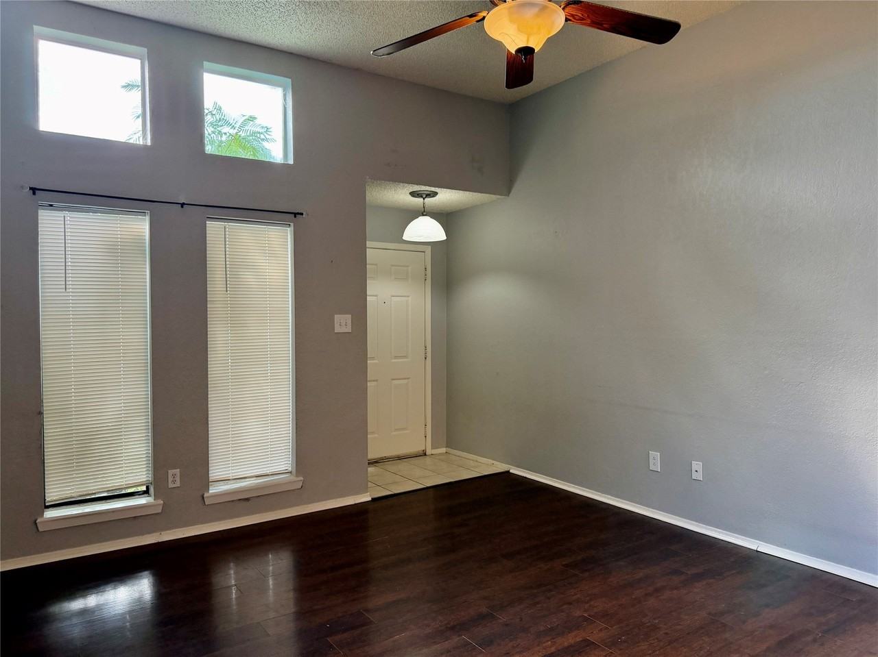 3749 Radcliff Rd - Photo 3 of 16