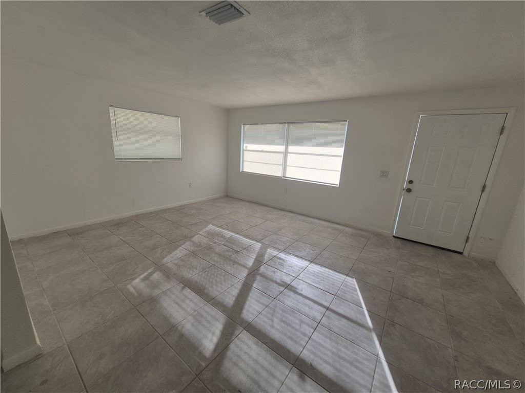 28 N Washington St - Photo 7 of 21