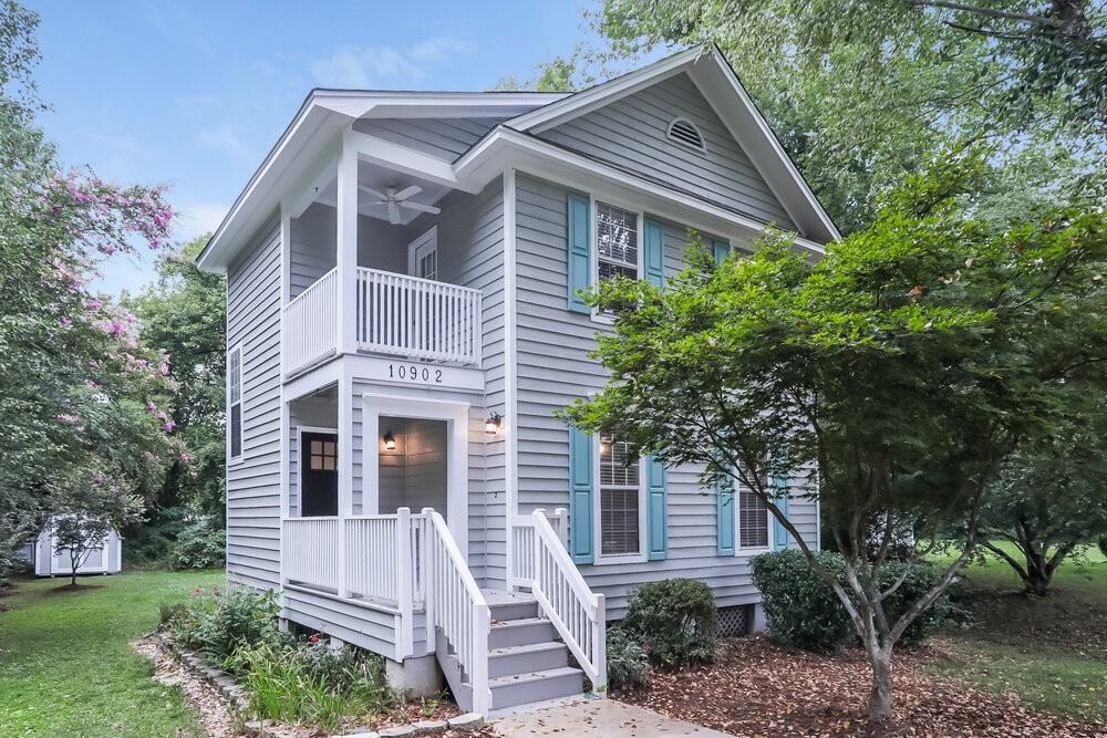10902 Ballards Pond Ln - Photo 4 of 17
