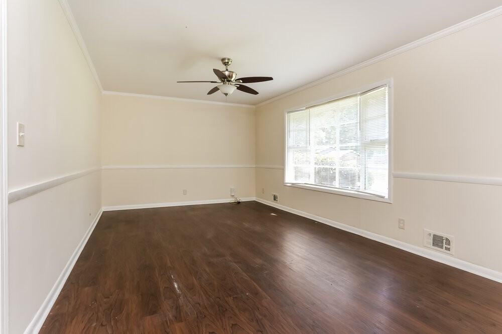 5350 Longmeadow Ln - Photo 4 of 25