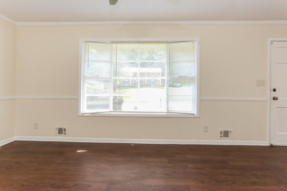 5350 Longmeadow Ln - Photo 5 of 25