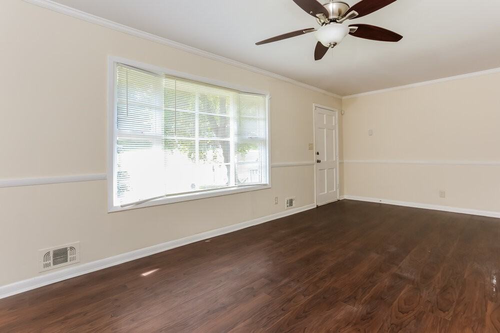 5350 Longmeadow Ln - Photo 6 of 25
