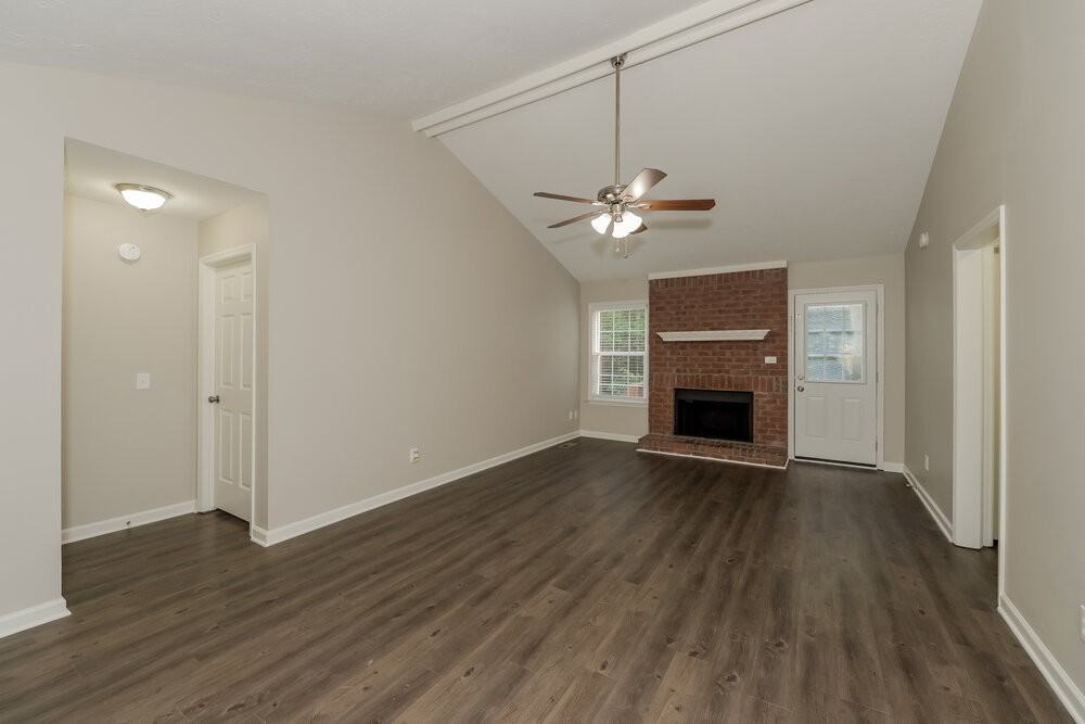1404 Clapham Ct - Photo 4 of 16