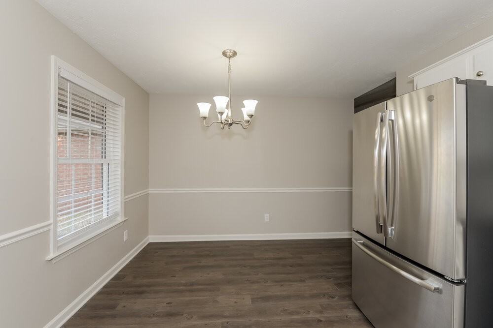 1404 Clapham Ct - Photo 5 of 16