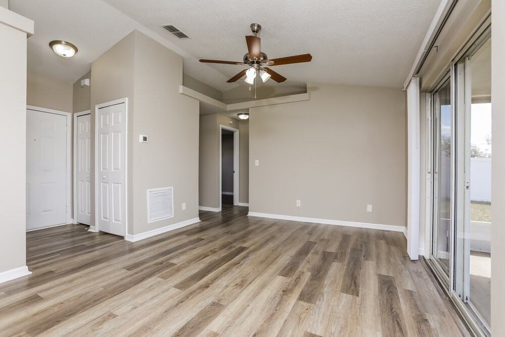 14923 Margaux Dr - Photo 4 of 16