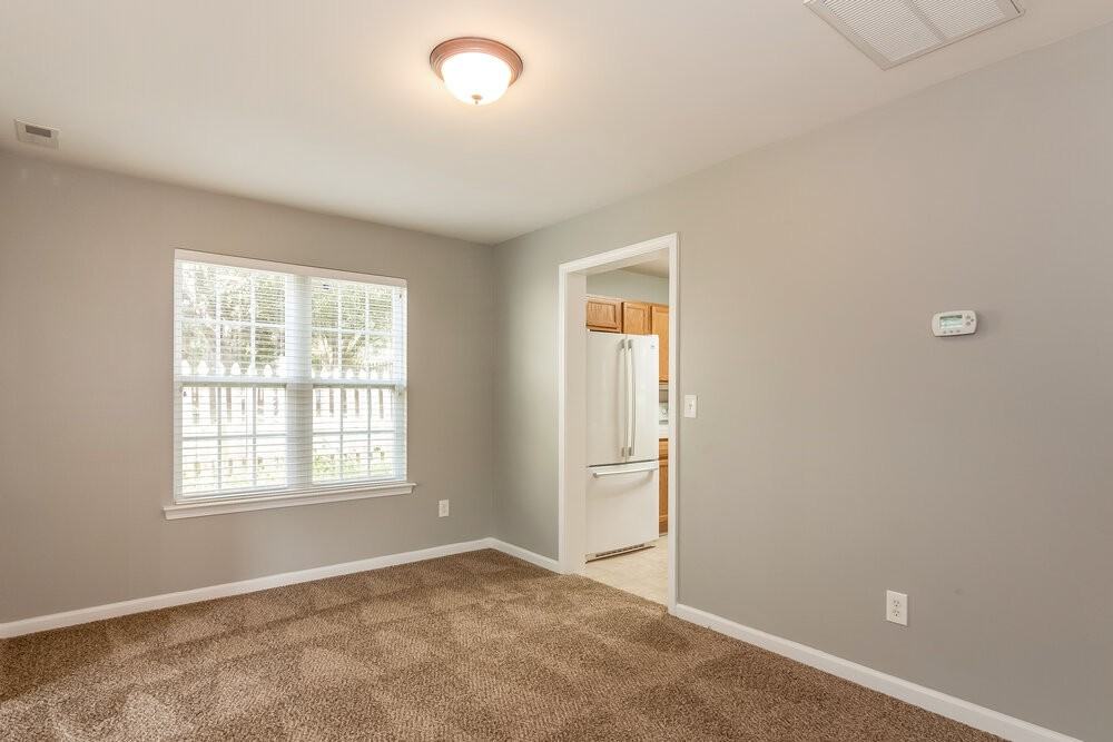 6010 Spanish Moss Ln - Photo 4 of 17