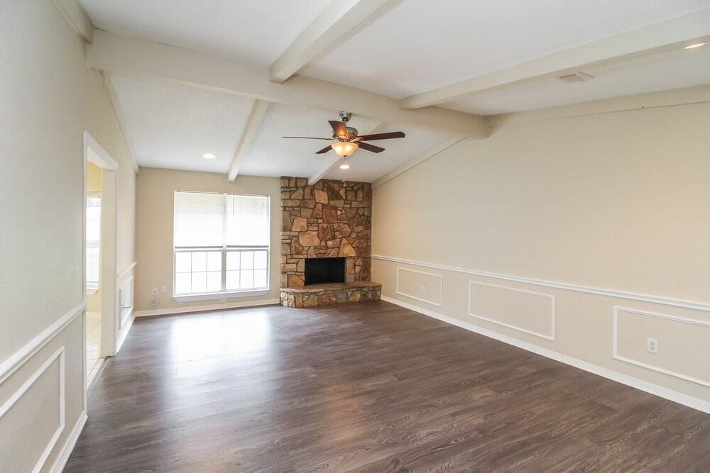 4715 N Prairieview Ct - Photo 2 of 15