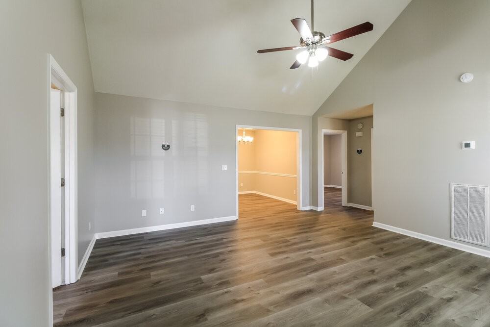 2611 Floyd Ave - Photo 3 of 16