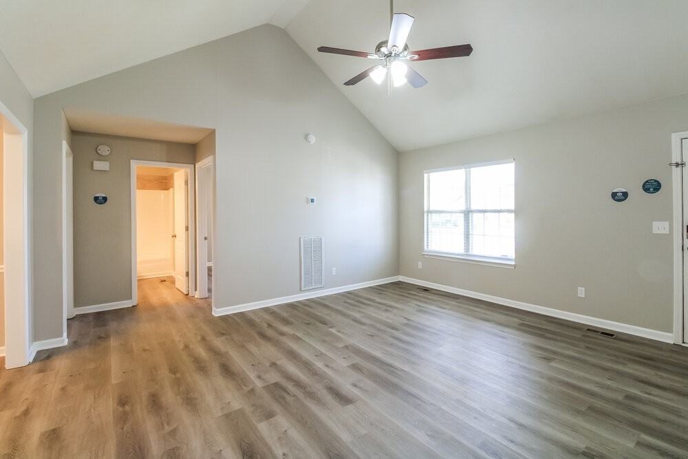2611 Floyd Ave - Photo 4 of 16