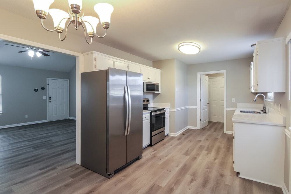 2611 Floyd Ave - Photo 5 of 16