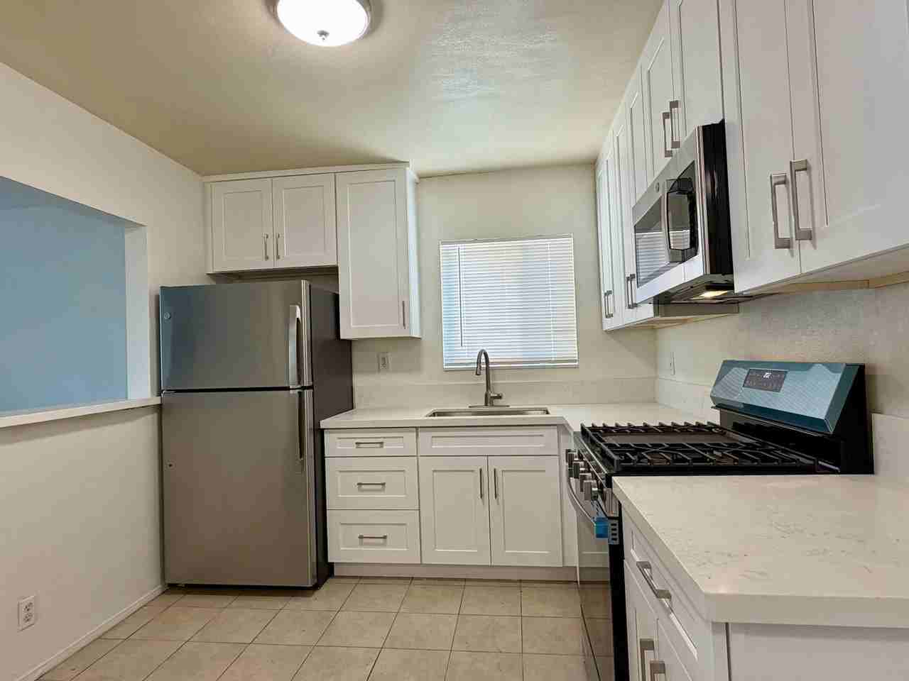 2522-2524 - Photo 2 of 33
