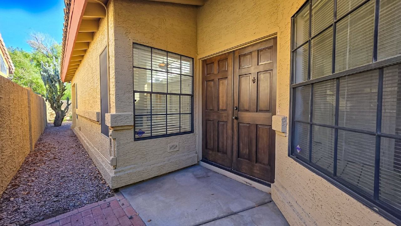 4824 W Del Rio St - Photo 3 of 23