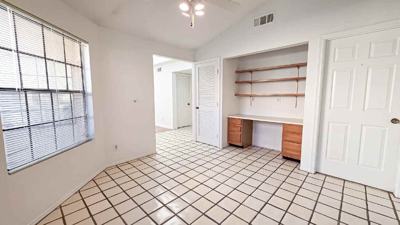 4824 W Del Rio St - Photo 6 of 23
