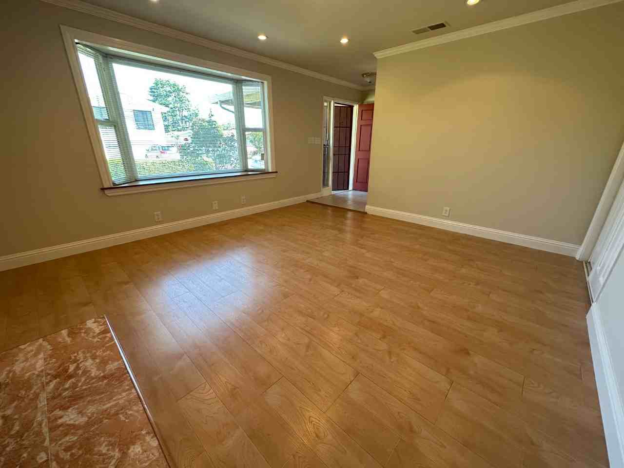 922 Barstow Ct - Photo 5 of 20