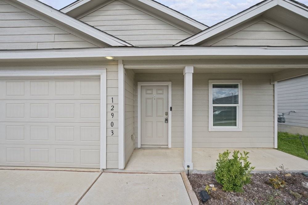 12903 Sage Pond - Photo 3 of 44