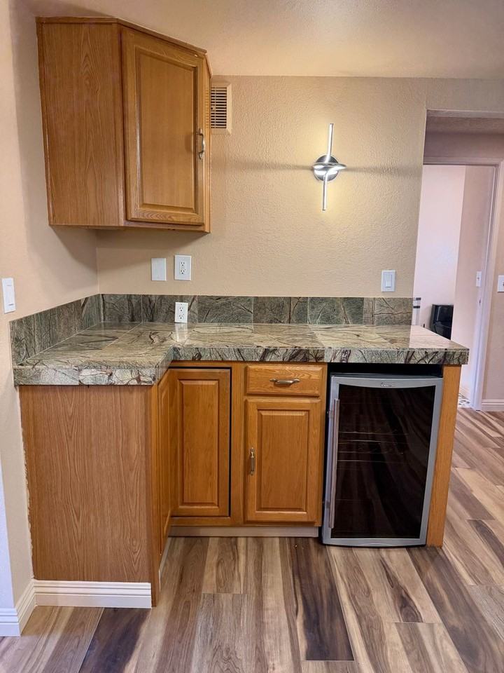 8122 Deerfield Dr - Photo 7 of 35