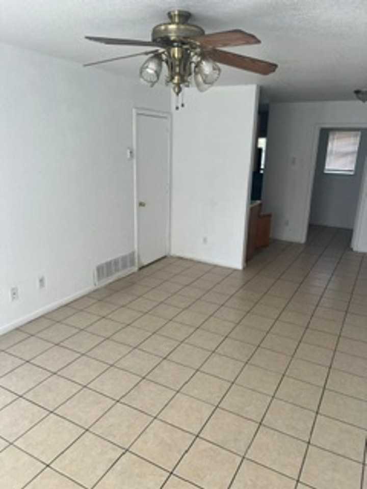 2804 Leroy Cir - Photo 3 of 9