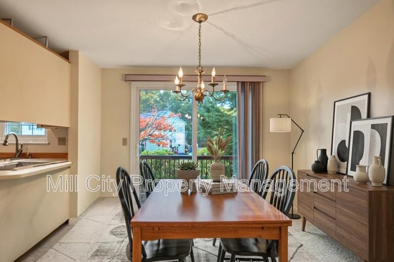 1B Arabian Ct - Photo 5 of 15