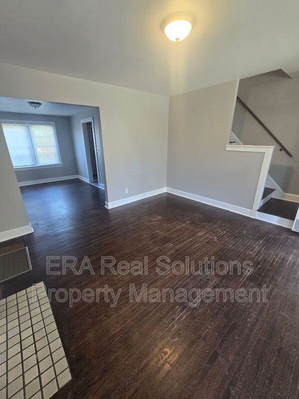 428 Columbian Ave - Photo 5 of 24