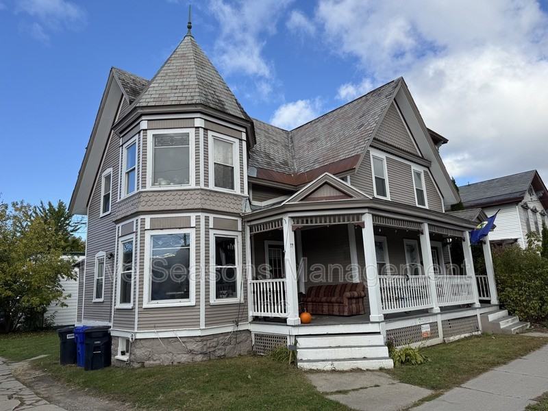 77 N Union St