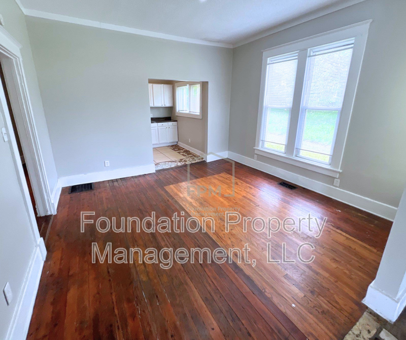 701 E Alston Ave - Photo 6 of 19