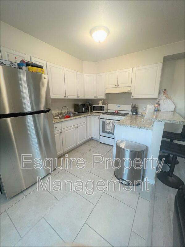 309 Hill St #327A - Photo 4 of 4