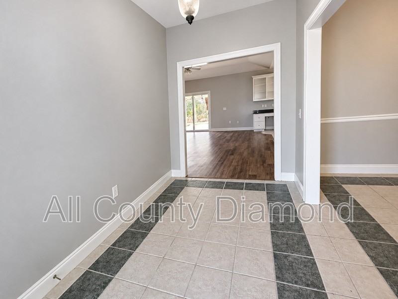 12207 Lyndell Plantation Dr - Photo 4 of 40
