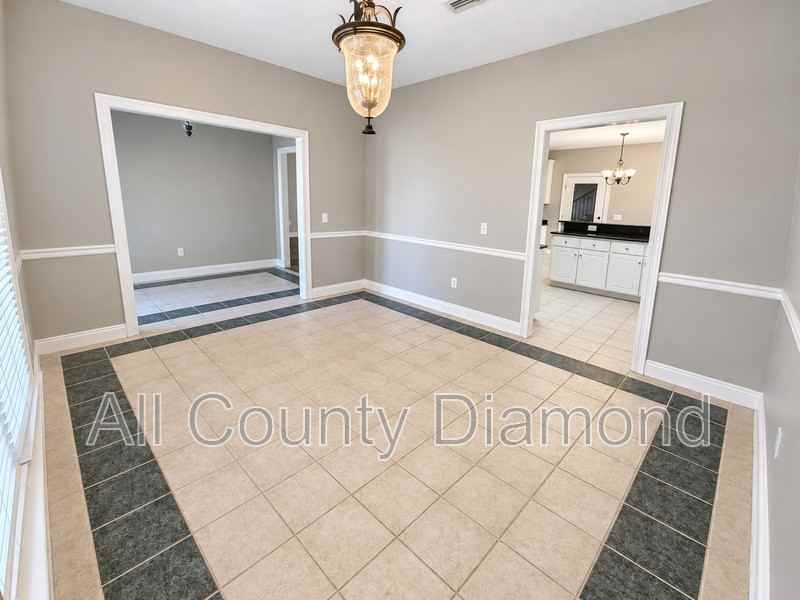 12207 Lyndell Plantation Dr - Photo 5 of 40