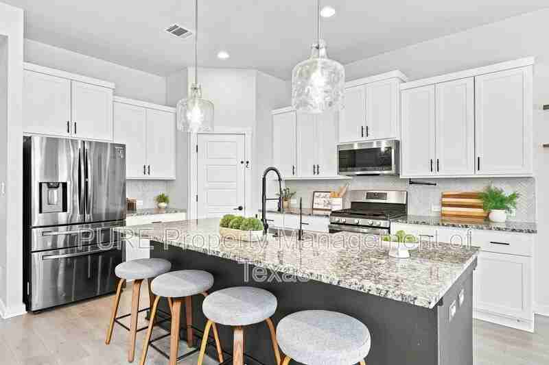 336 Berkeley Pl - Photo 6 of 22