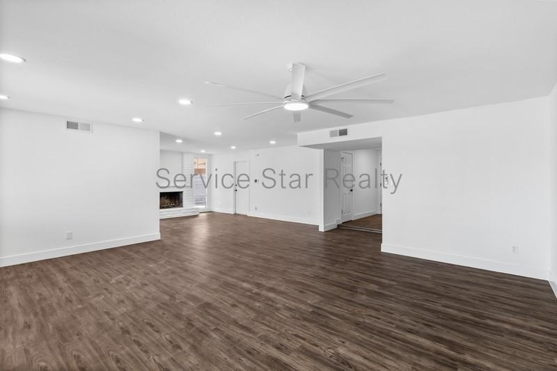 3236 E Windrose Dr - Photo 4 of 25