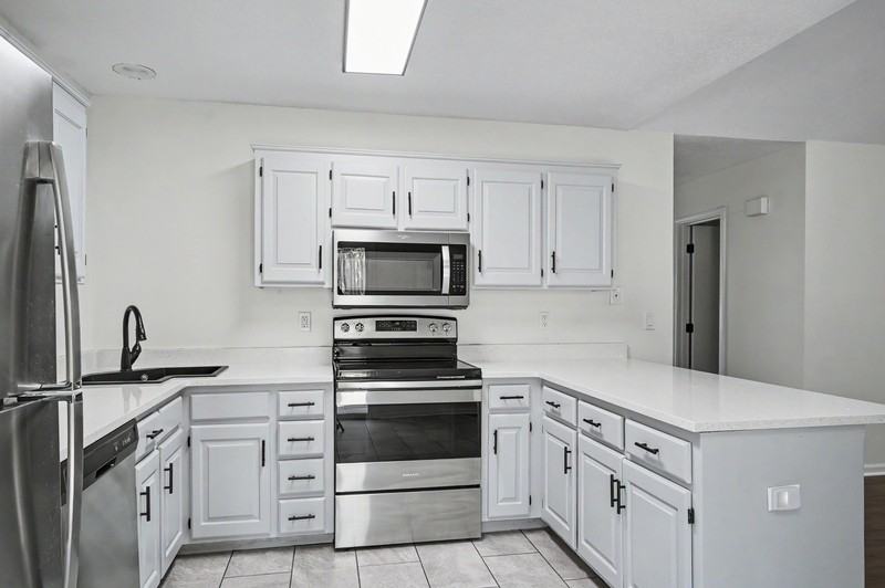 3410 Augusta Dr - Photo 5 of 16