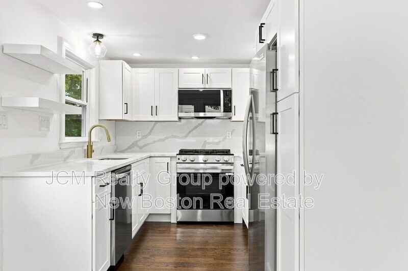 7 Franklin St #1stFL - Photo 2 of 33