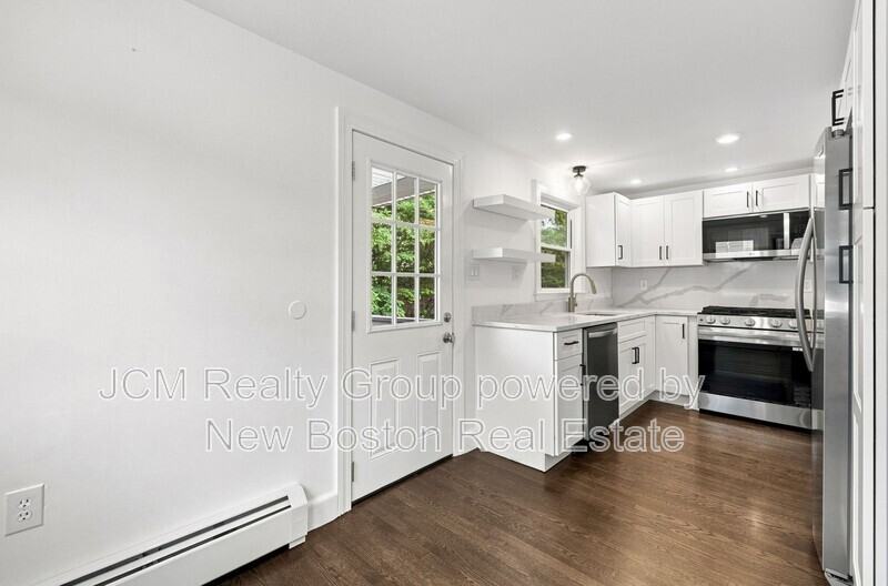 7 Franklin St #1stFL - Photo 5 of 33