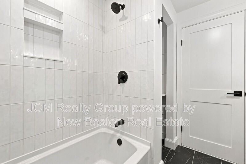 7 Franklin St #1stFL - Photo 6 of 33