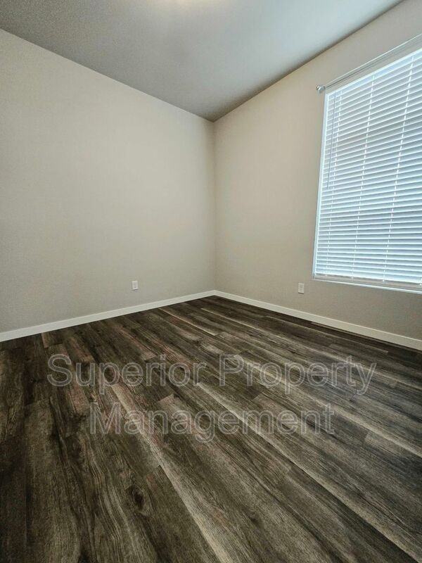 1355 Howling Moon Way #B - Photo 7 of 8
