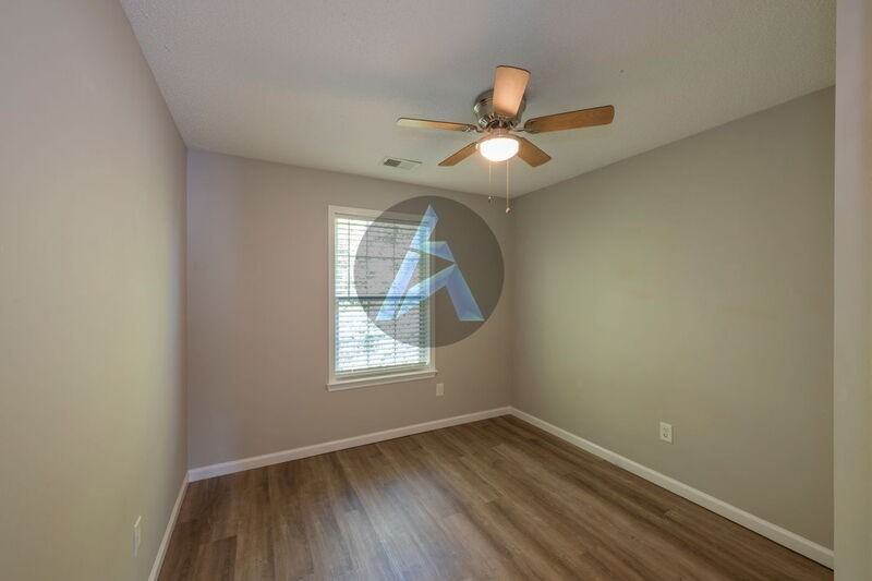 437 Red Coat Ln - Photo 7 of 22